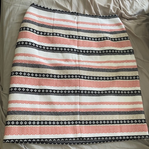Pink, black, white boho striped Loft skirt. Size 0 - Picture 4 of 4